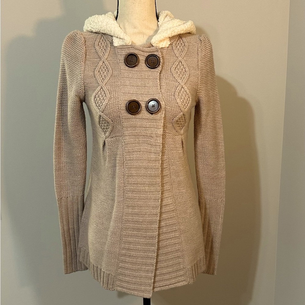 Sweater with 4 buttons in front and Sherpa Hood